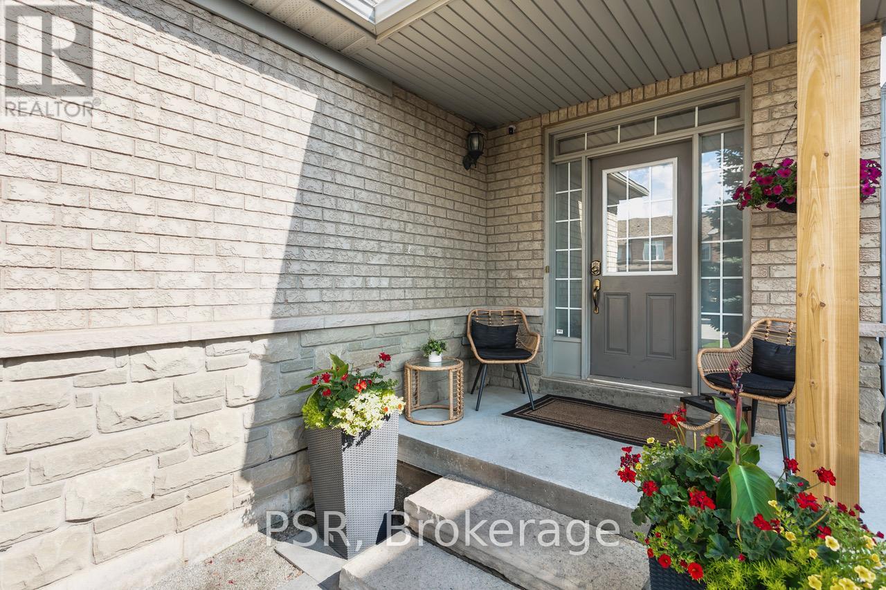 Property at 2136 REDSTONE CRESCENT image 2