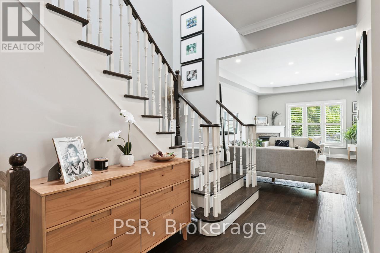 2136 Redstone Crescent, Oakville, Ontario  L6M 5B3 - Photo 6 - W12304957