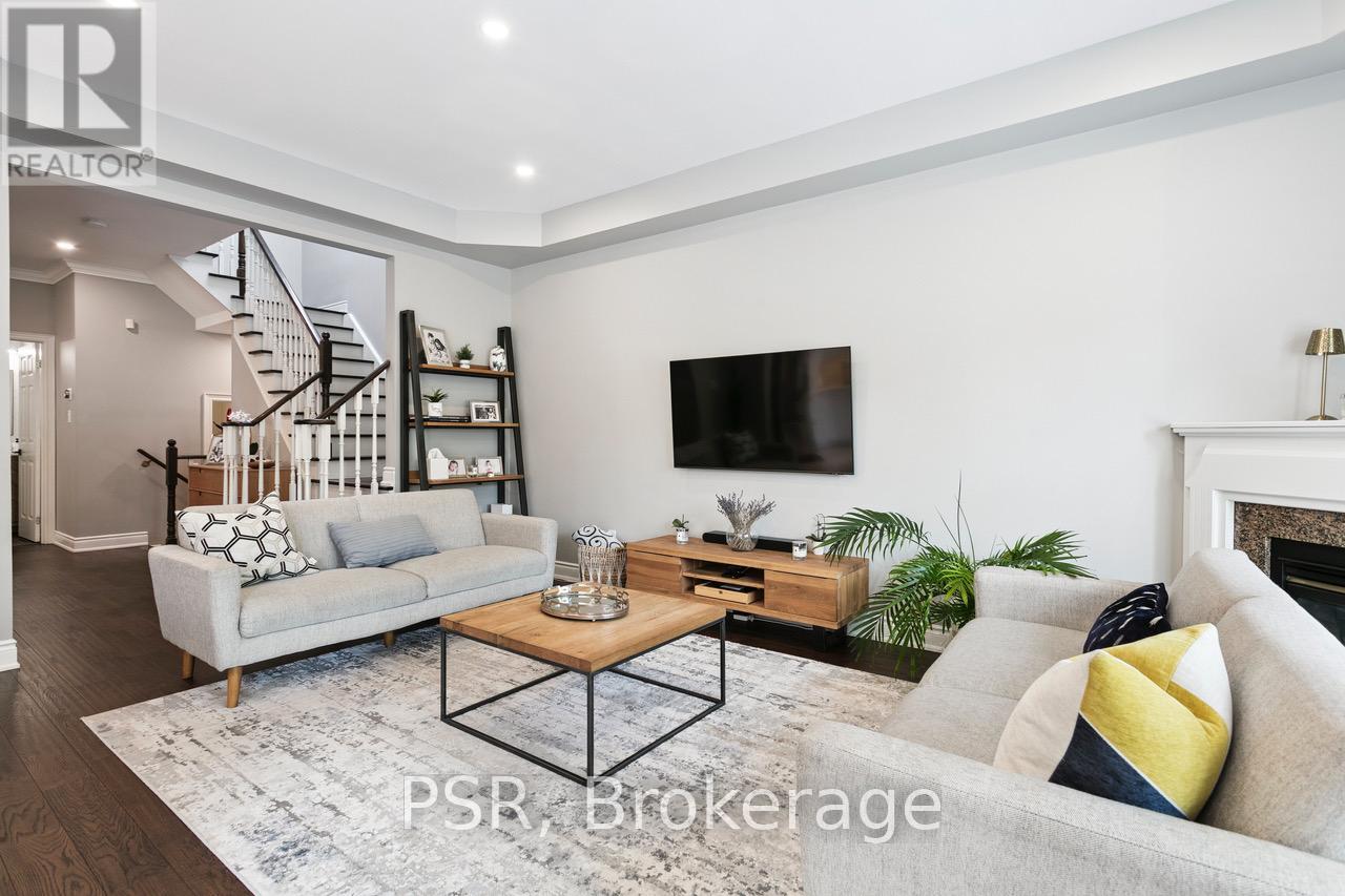 2136 Redstone Crescent, Oakville, Ontario  L6M 5B3 - Photo 7 - W12304957