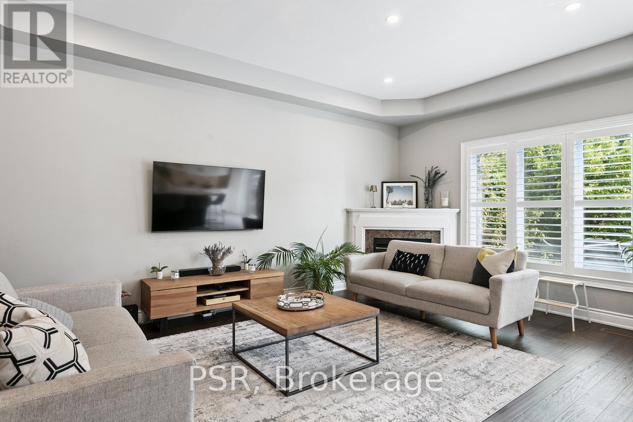 2136 Redstone Crescent, Oakville, Ontario  L6M 5B3 - Photo 8 - W12304957