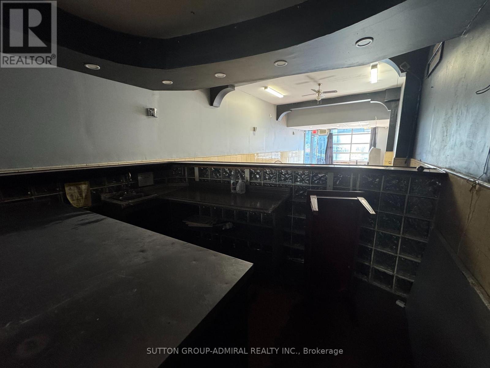 1602 Eglinton Avenue W, Toronto, Ontario  M6E 2G5 - Photo 6 - W12304975