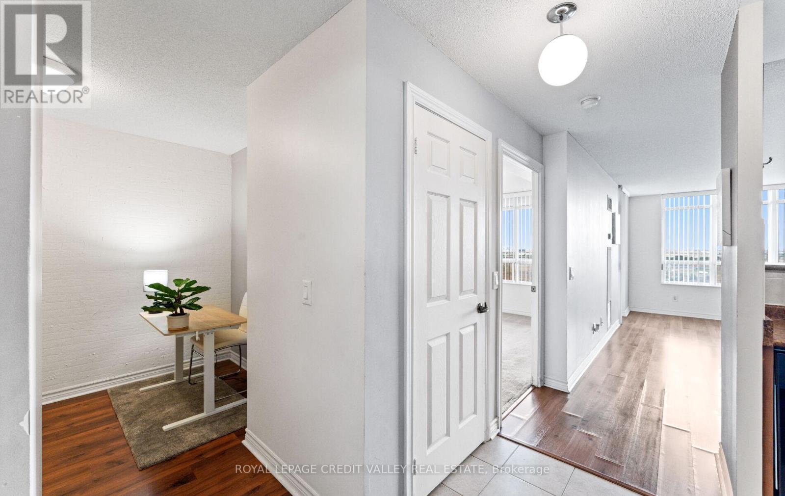 2023 - 700 Humberwood Boulevard Se, Toronto, Ontario  M9W 7J4 - Photo 11 - W12305049