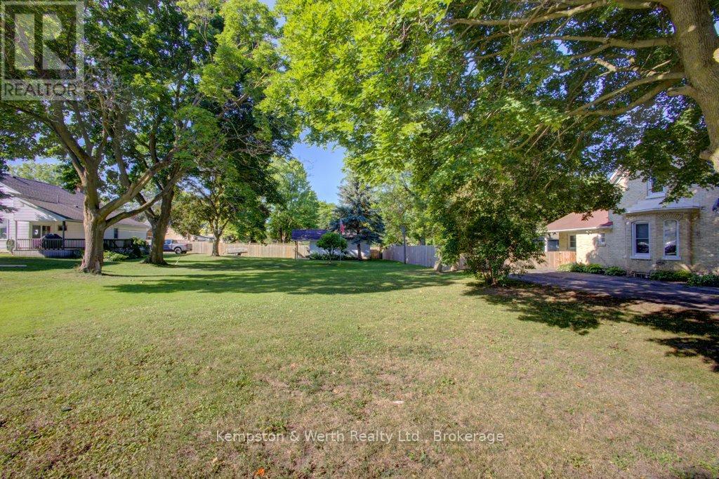 Tbd Queen Street, Huron East, Ontario  N0G 1H0 - Photo 2 - X11988235