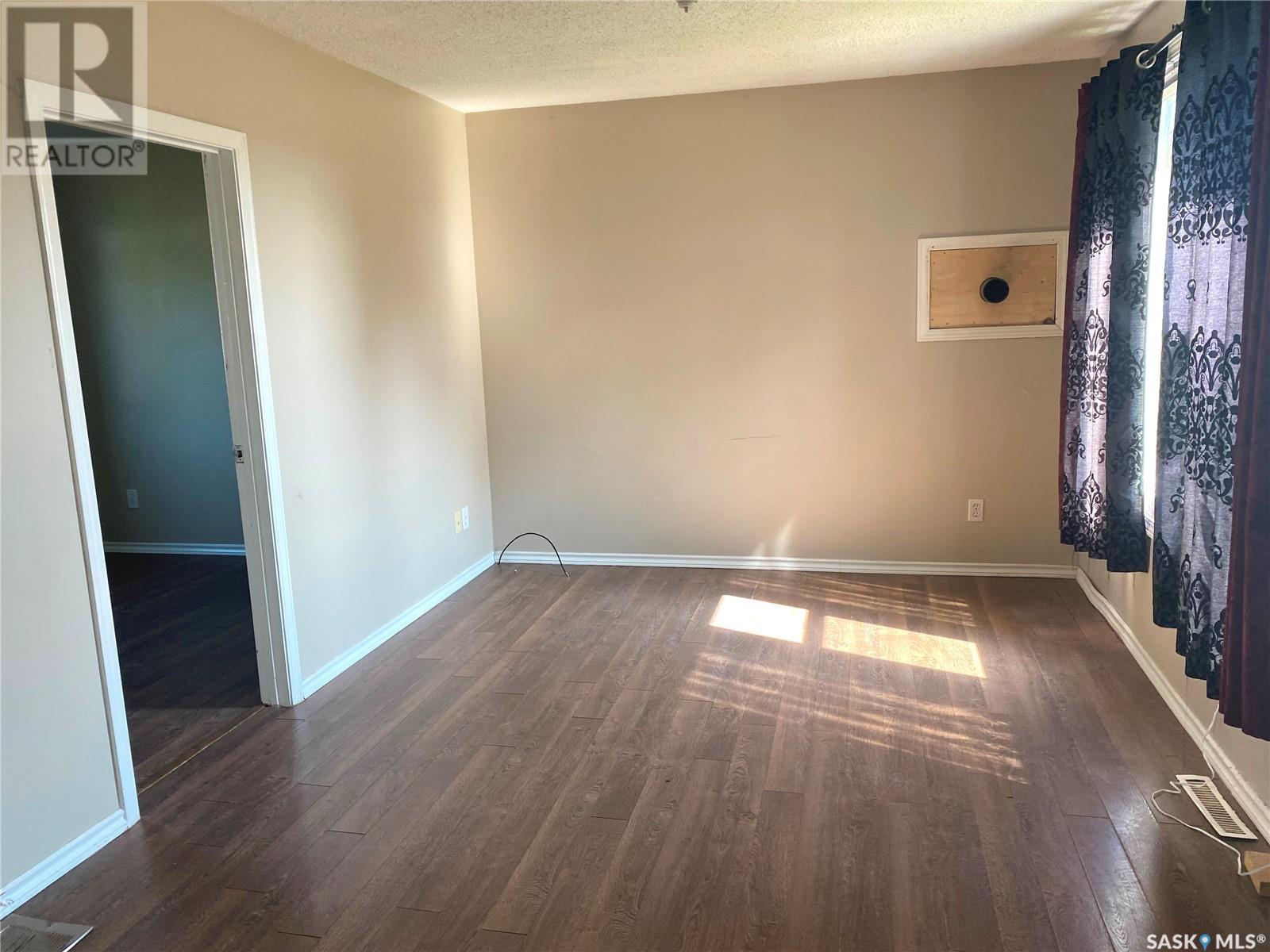 Property at 616 Robinson STREET image 4