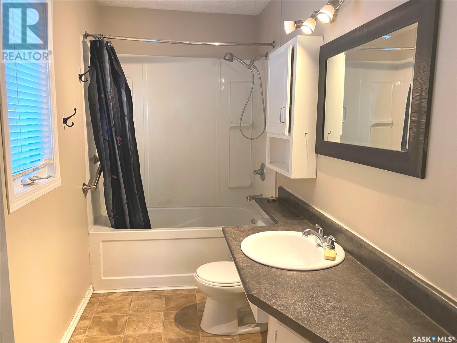 Property at 616 Robinson STREET image 5