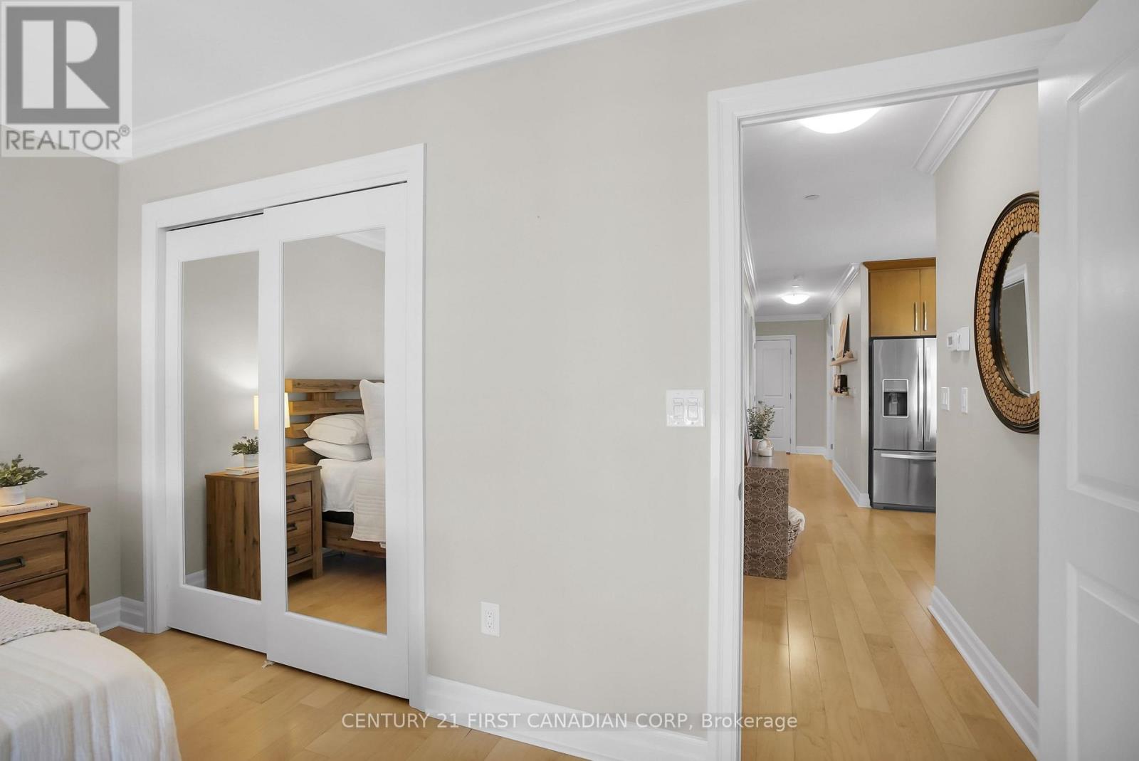2308 - 330 Ridout Street N, London East, Ontario  N6A 0A7 - Photo 18 - X12305200