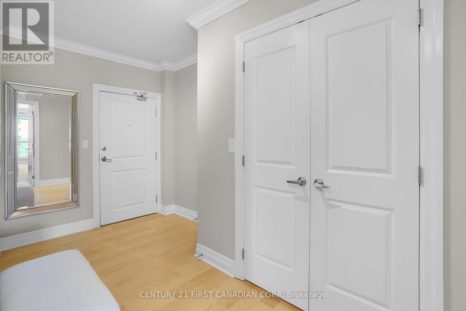 2308 - 330 Ridout Street N, London East, Ontario  N6A 0A7 - Photo 3 - X12305200