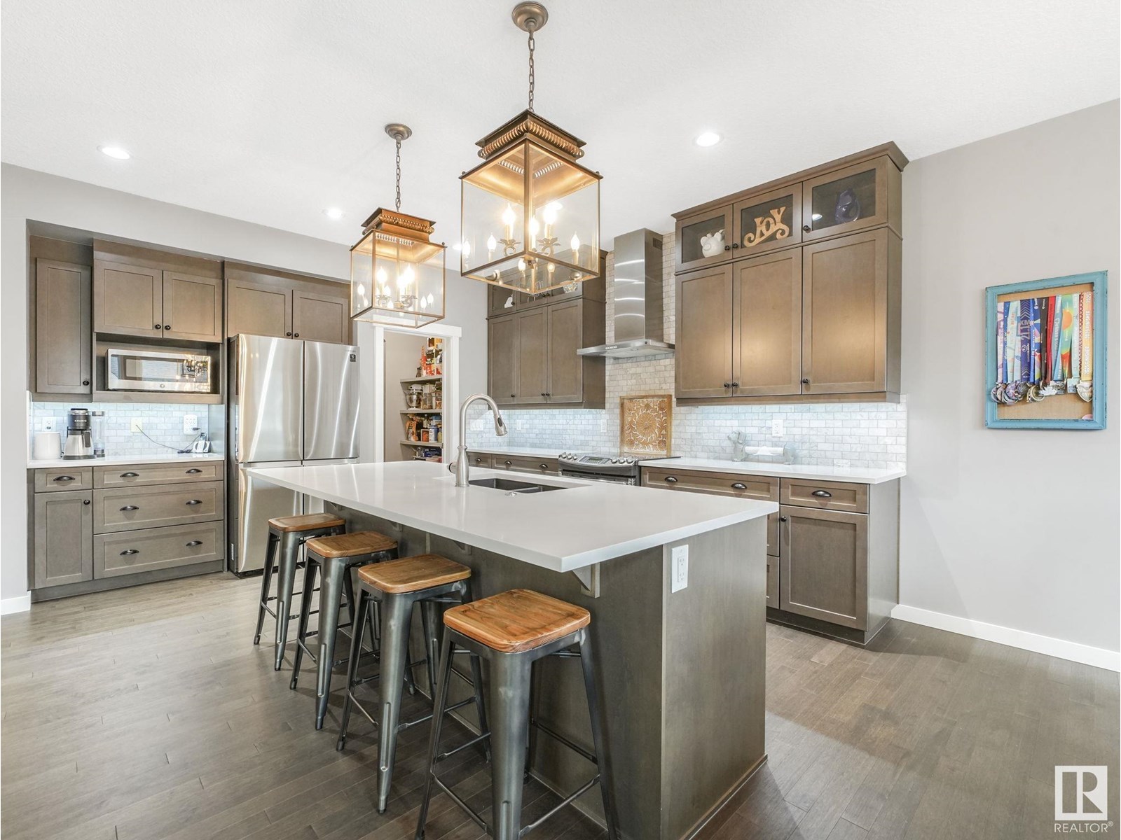 Property at 20619 130 AV NW image 4