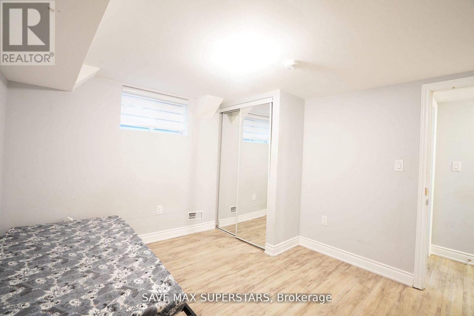 96 Wellington Street E, Barrie, Ontario  L4M 2C5 - Photo 21 - S12303220