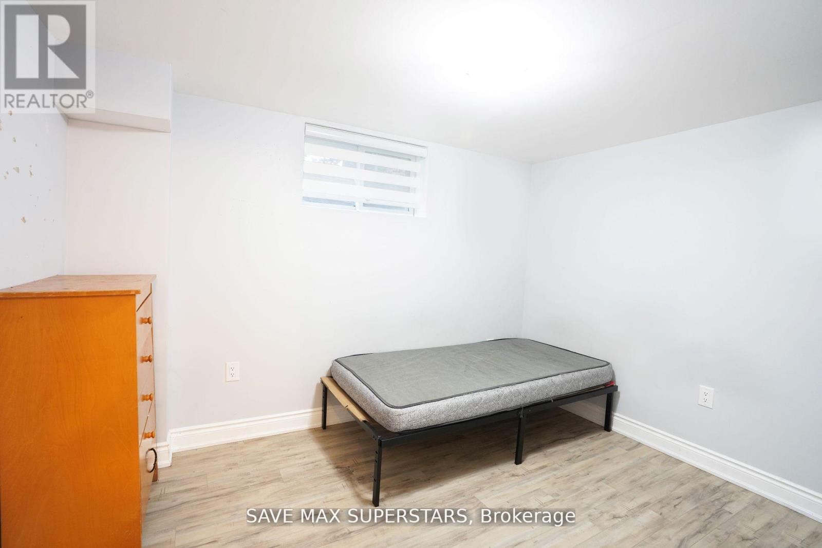 96 Wellington Street E, Barrie, Ontario  L4M 2C5 - Photo 22 - S12303220