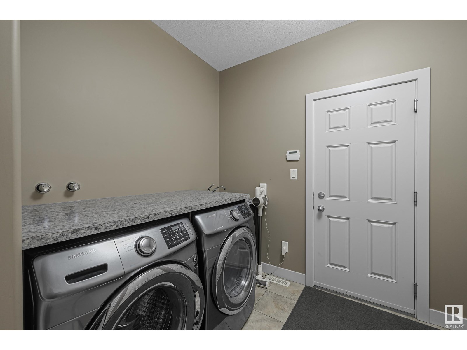 1120 Hainstock Green Gr Sw, Edmonton, Alberta  T6W 2T8 - Photo 28 - E4449411