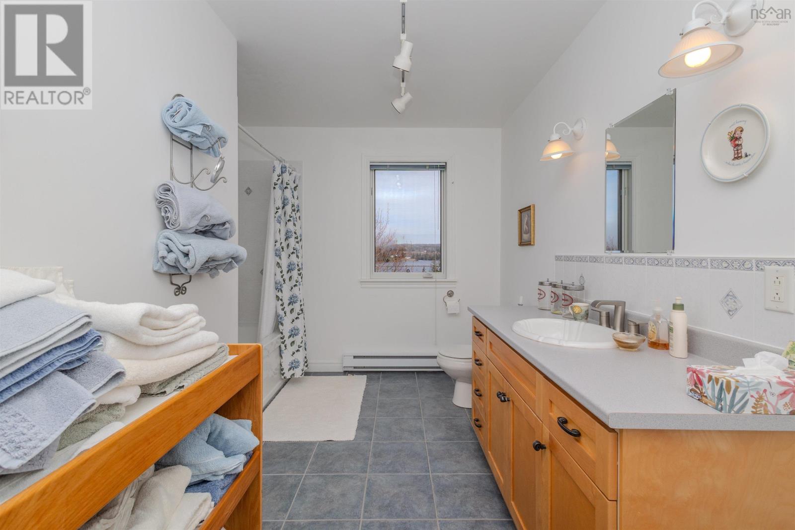 70 Tweednooge Place, East Bay, Nova Scotia  B1J 1M6 - Photo 25 - 202517739