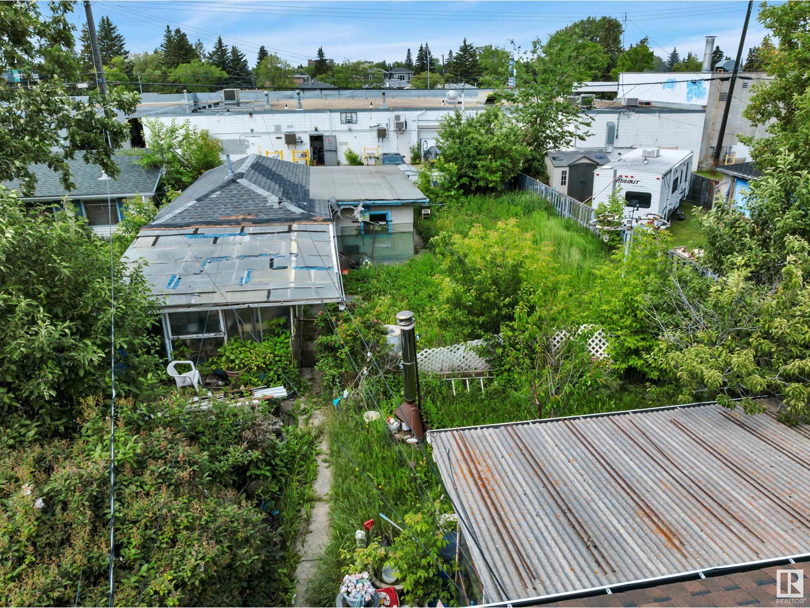 Property at 10912 155 ST NW image 3