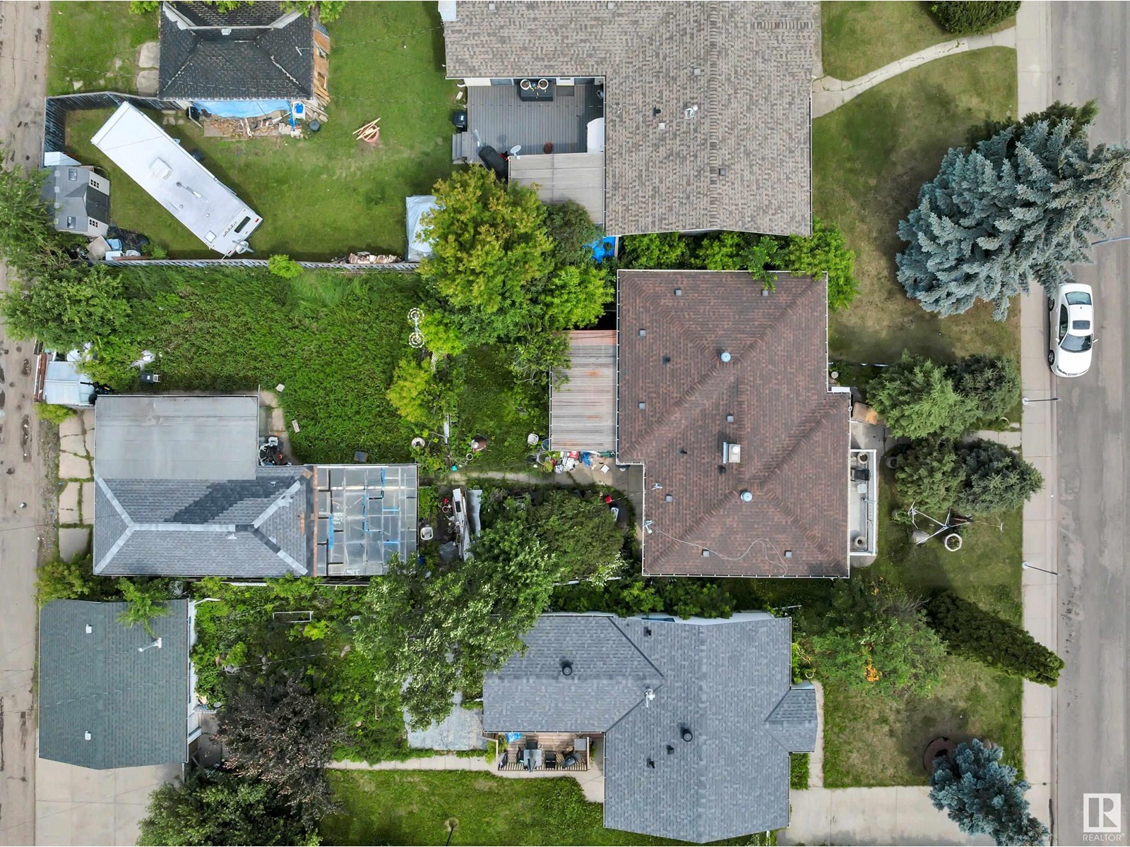 Property at 10912 155 ST NW image 1