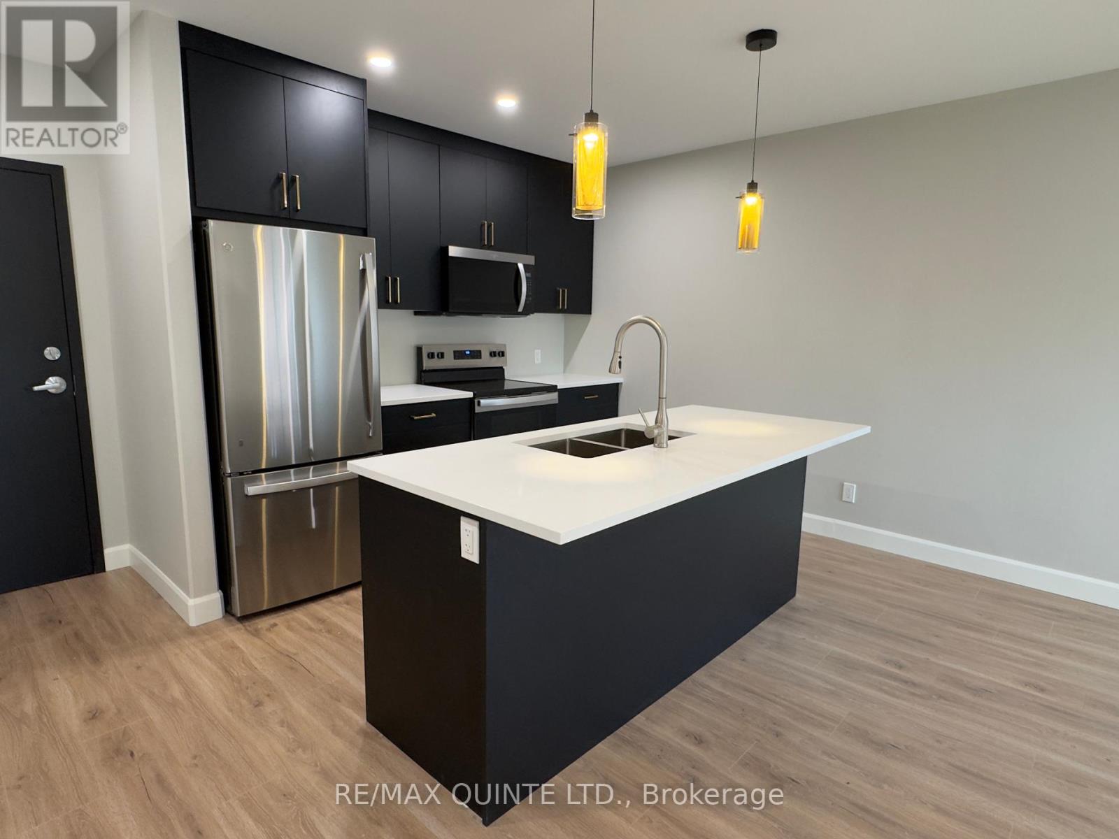 5 - 330 Victoria Street, Tweed, Ontario  K0K 3J0 - Photo 2 - X12302835