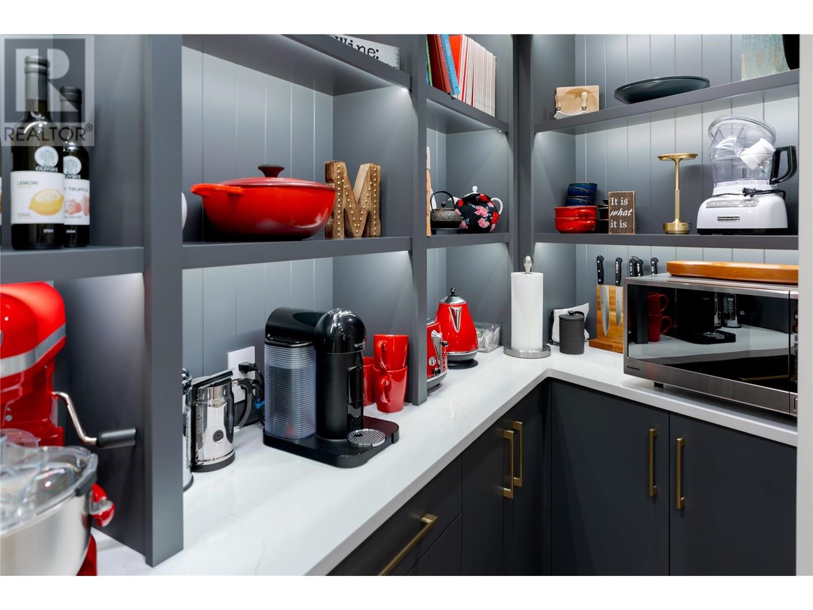 2901 Abbott Street Unit# 201 Kelowna Photo 7 2901 Abbott Street Unit# 201 Kelowna Photo 7