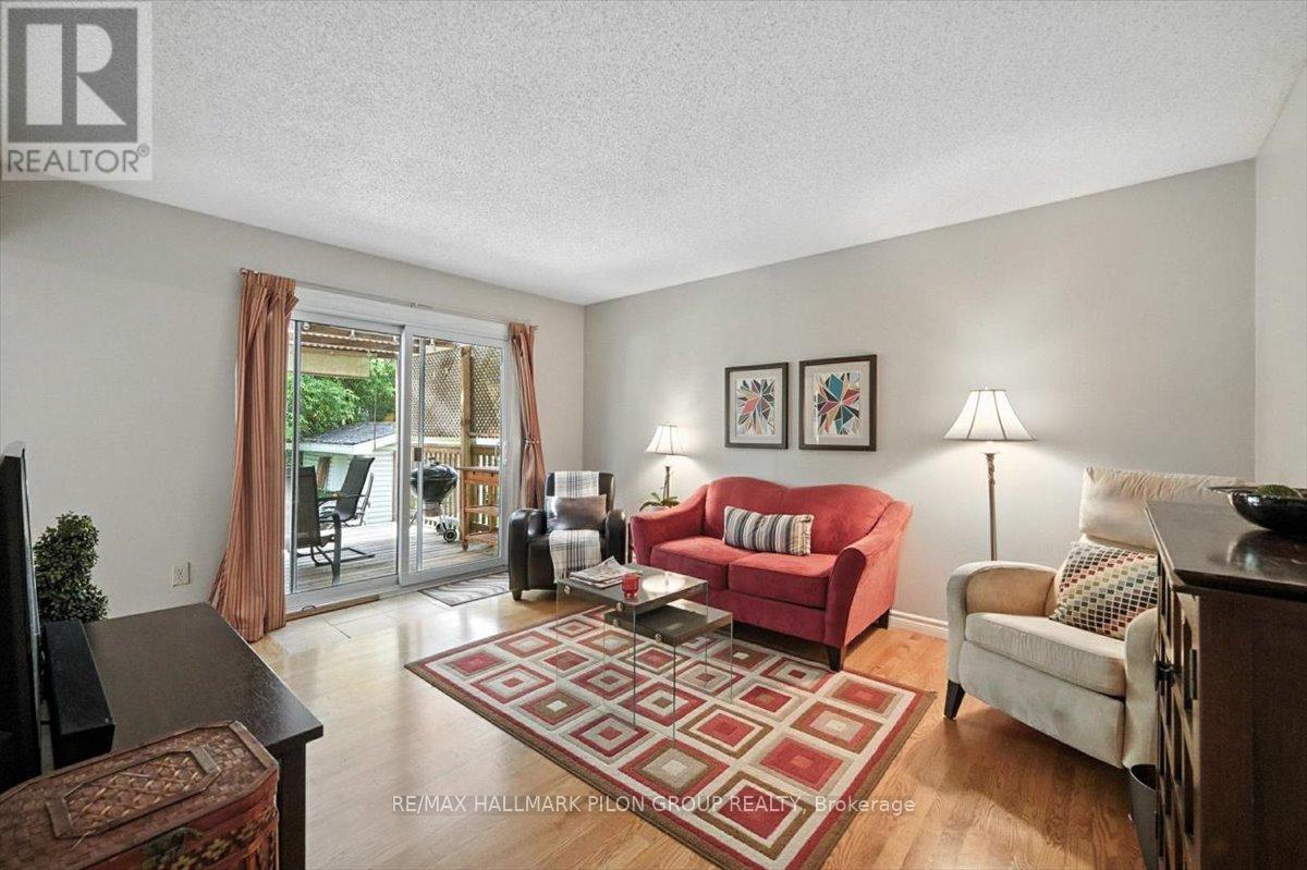 3351 Chilliwack Way, Ottawa, Ontario  K1T 1P4 - Photo 11 - X12305308