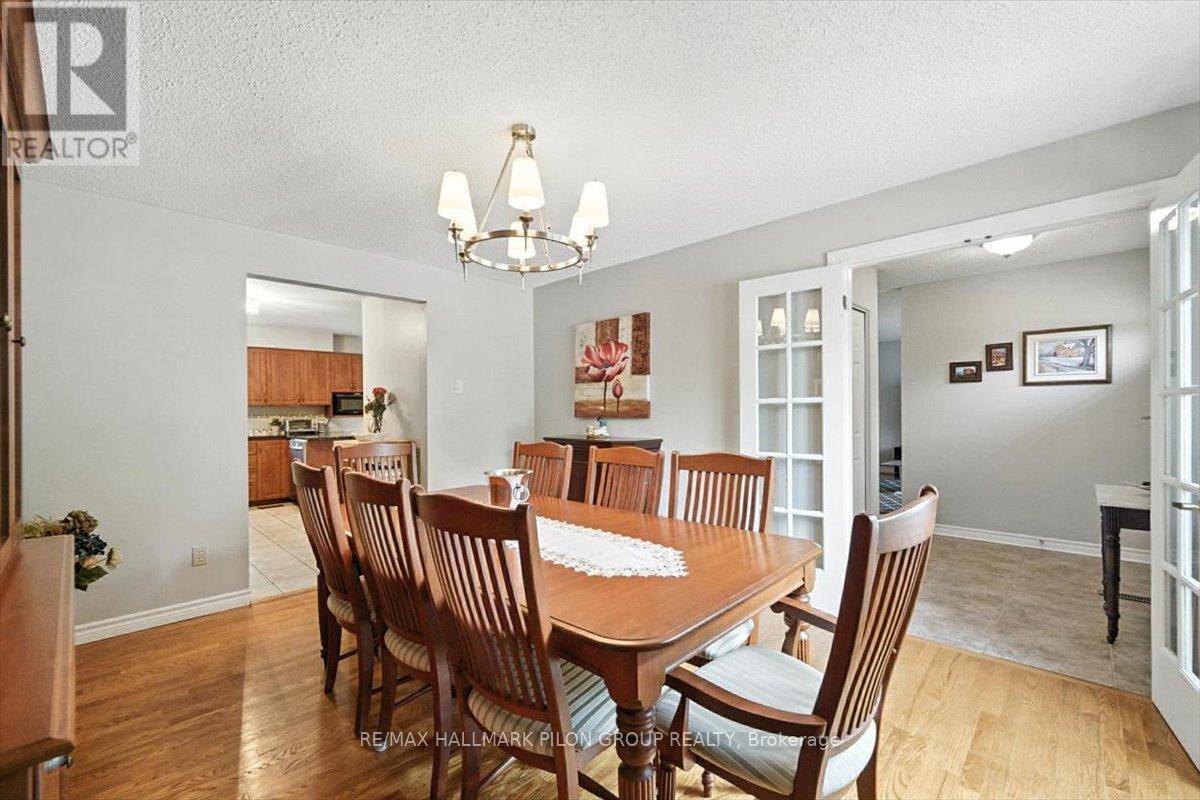 3351 Chilliwack Way, Ottawa, Ontario  K1T 1P4 - Photo 8 - X12305308