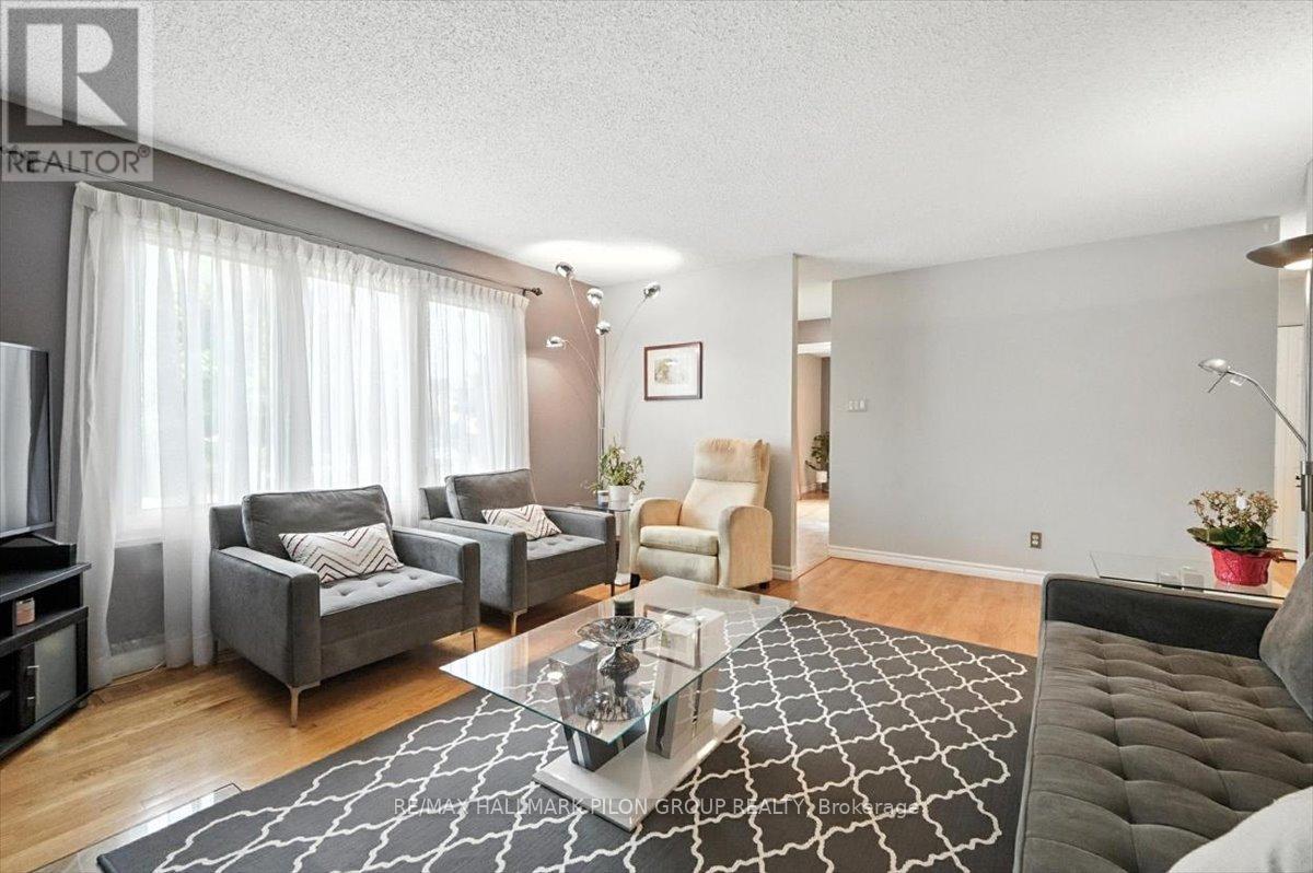 3351 Chilliwack Way, Ottawa, Ontario  K1T 1P4 - Photo 9 - X12305308