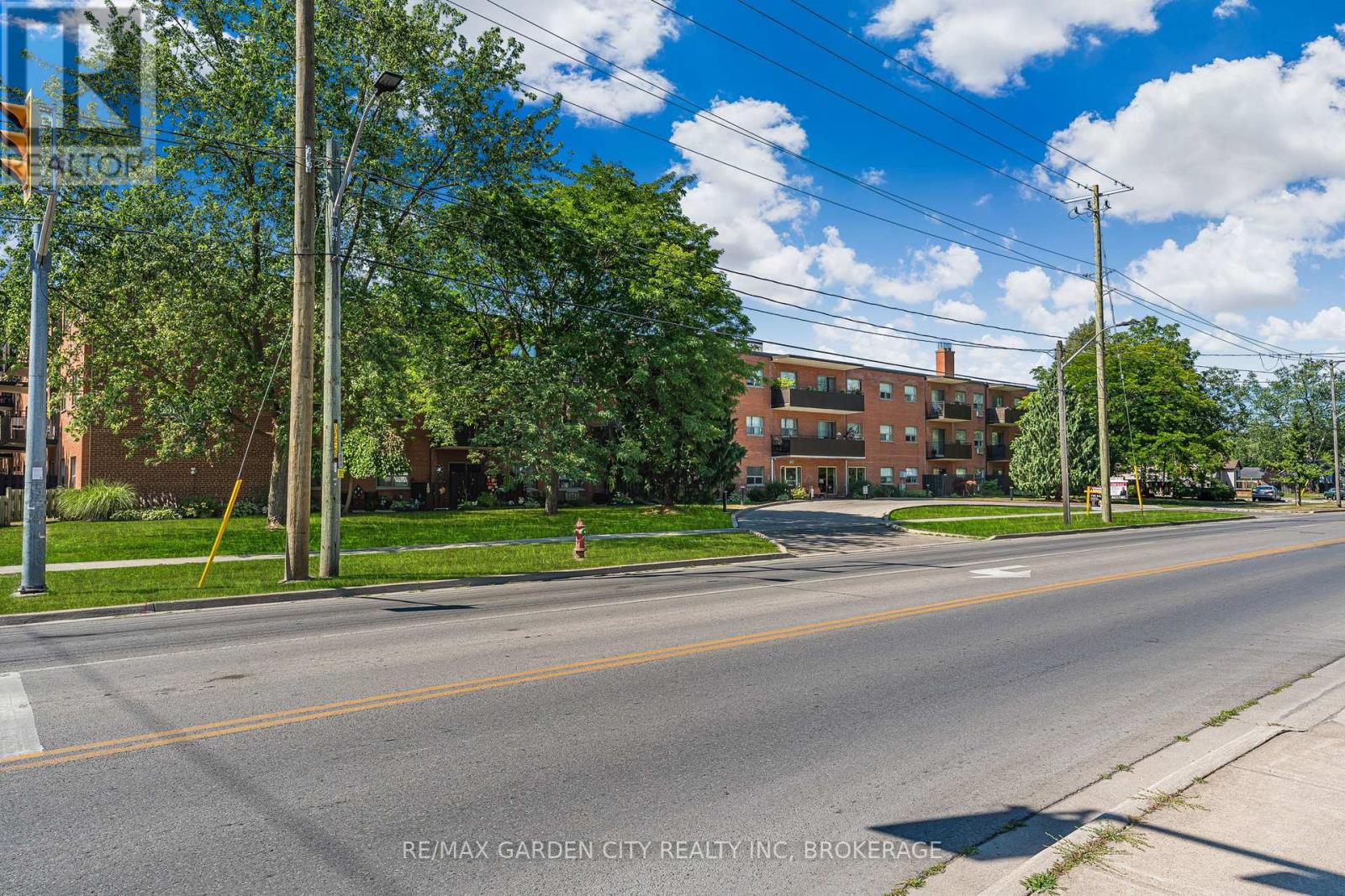 301 - 485 Thorold Road, Welland, Ontario  L3C 3X1 - Photo 3 - X12305306