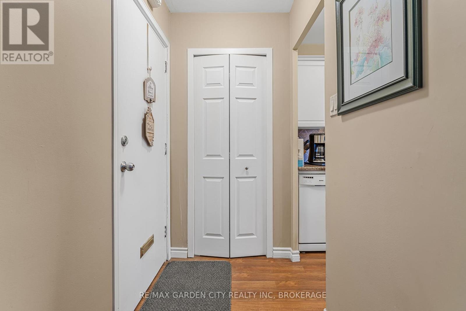 301 - 485 Thorold Road, Welland, Ontario  L3C 3X1 - Photo 4 - X12305306