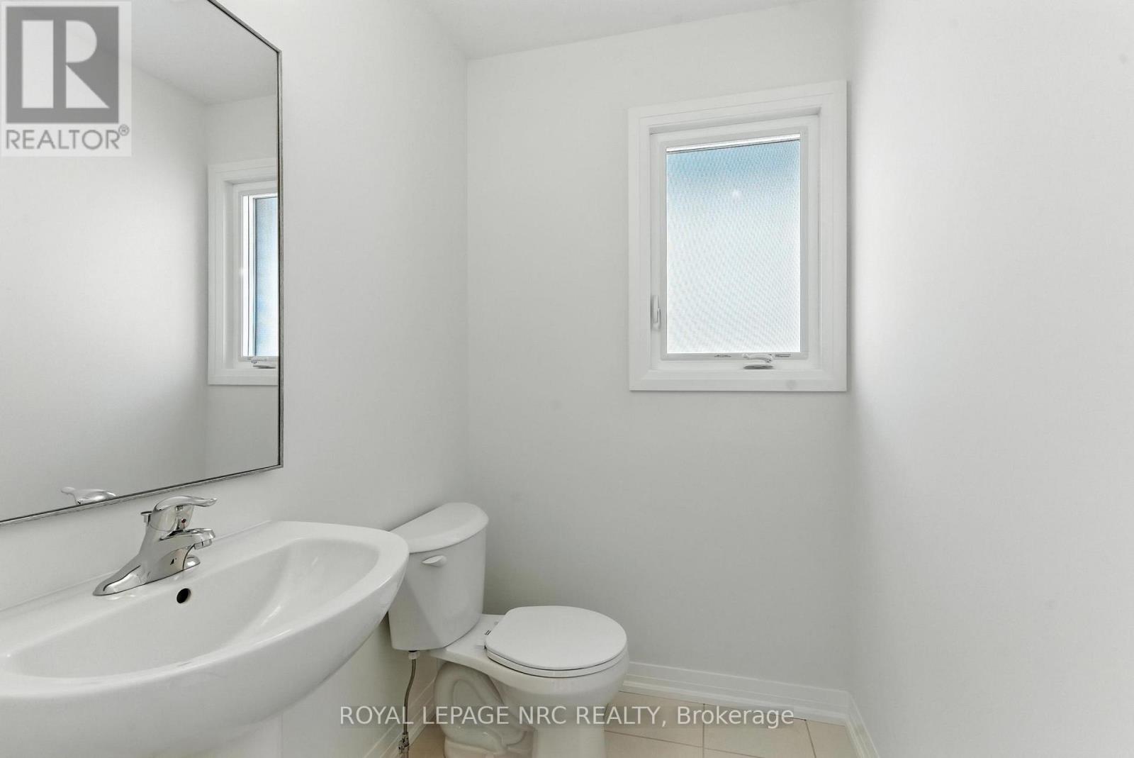 1022 Kraft Road N, Fort Erie, Ontario  L2A 4M4 - Photo 16 - X12305333