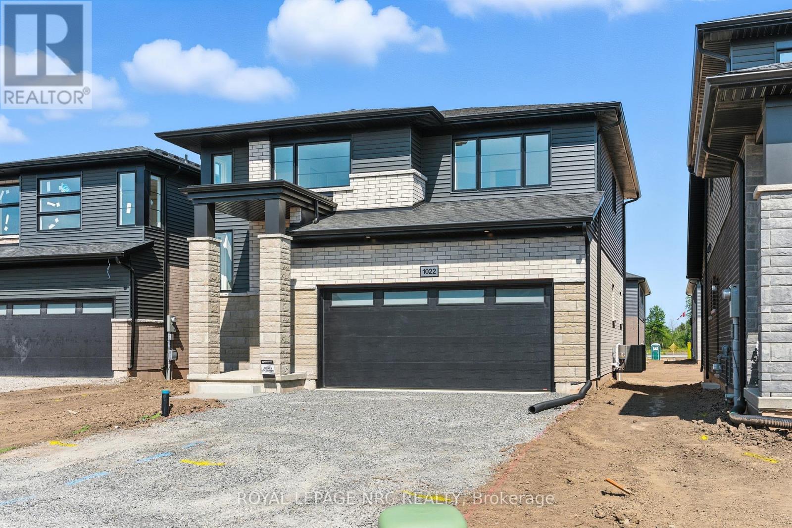 1022 Kraft Road N, Fort Erie, Ontario  L2A 4M4 - Photo 2 - X12305333