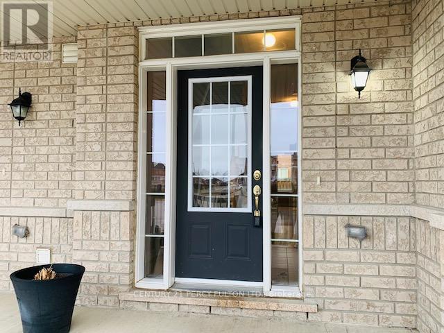 57 Luisa Street, Bradford West Gwillimbury, Ontario  L3Z 0P1 - Photo 2 - N12305211
