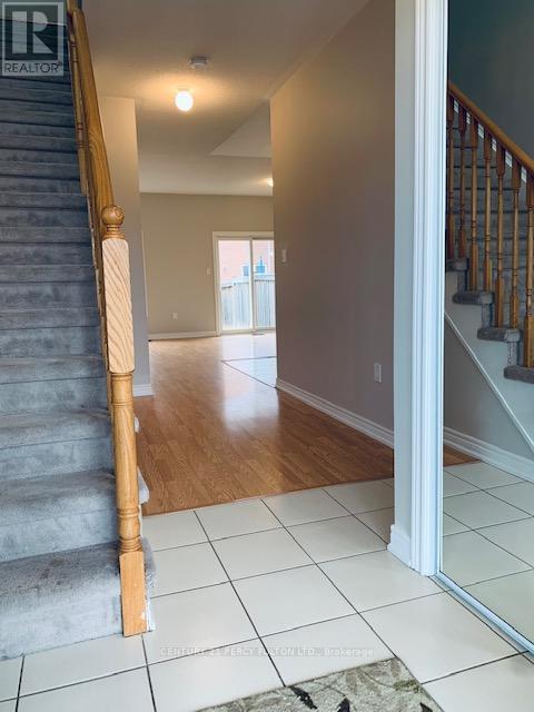 57 Luisa Street, Bradford West Gwillimbury, Ontario  L3Z 0P1 - Photo 3 - N12305211