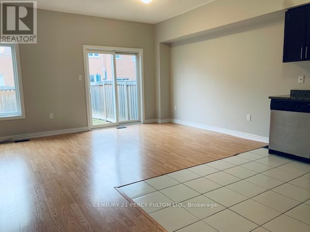 57 Luisa Street, Bradford West Gwillimbury, Ontario  L3Z 0P1 - Photo 5 - N12305211