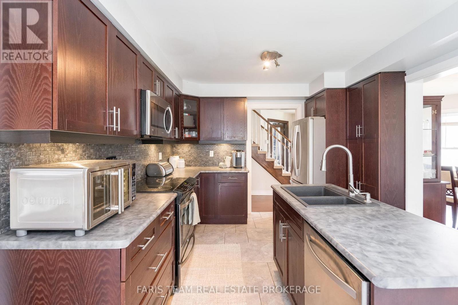 142 Livingstone Street W, Barrie, Ontario  L4N 7J5 - Photo 6 - S12305184