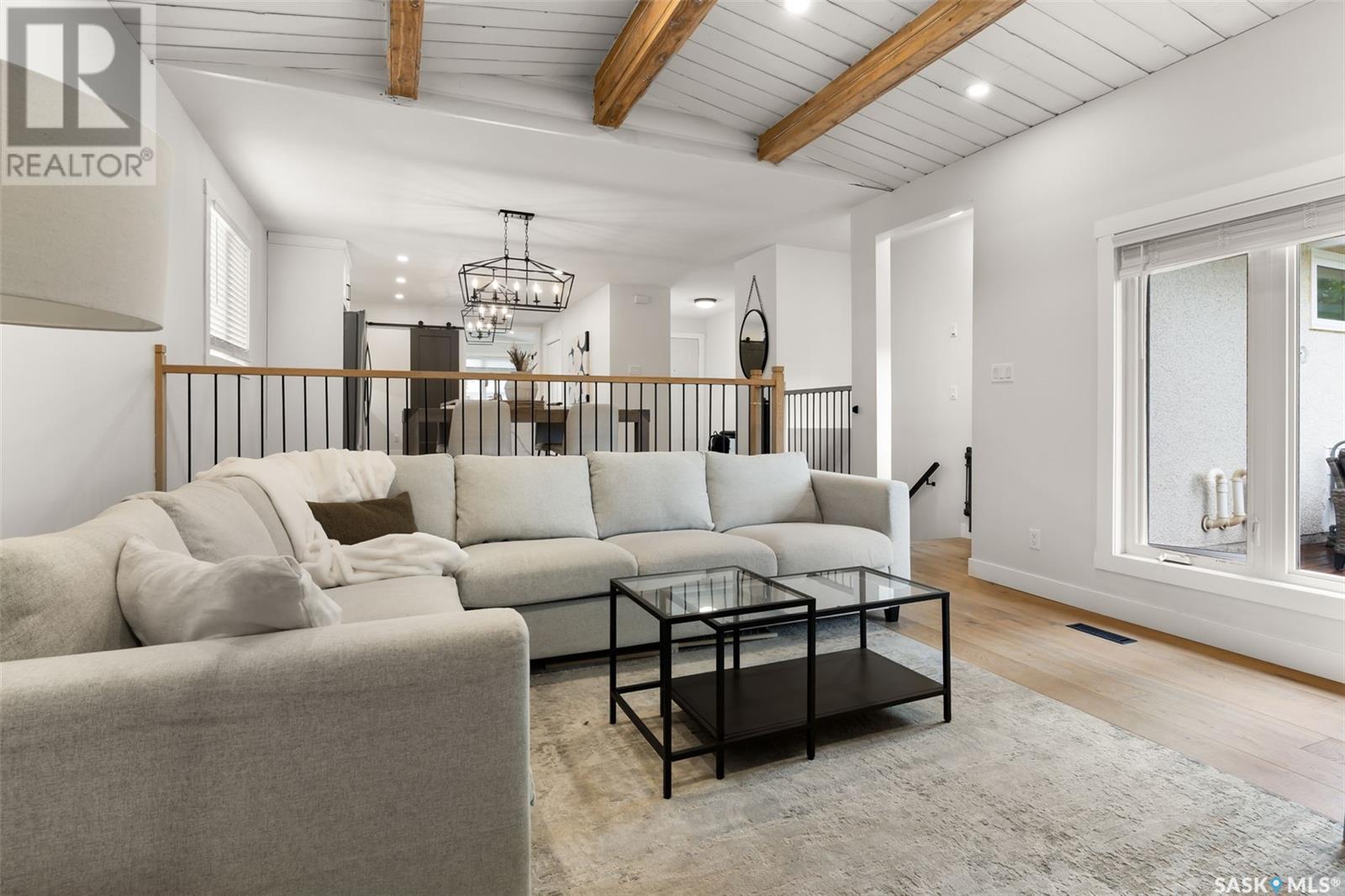 Property at 42 Powell PLACE image 3