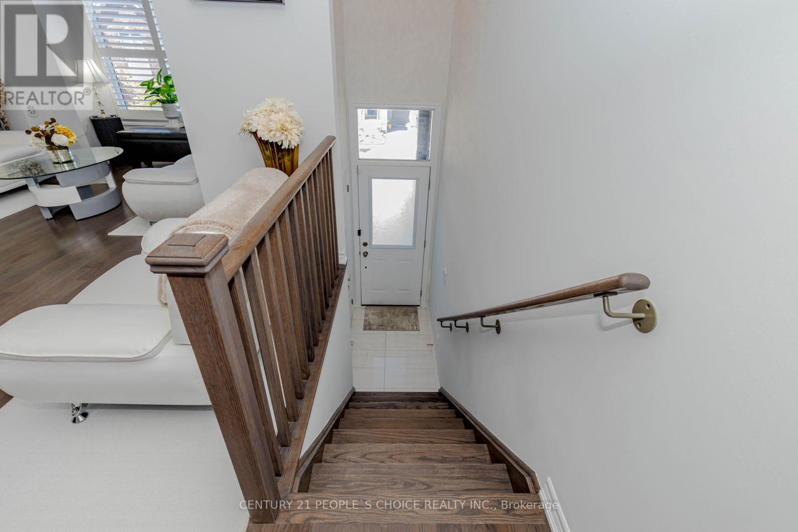 Property at 11 FLAIBANO STREET image 5