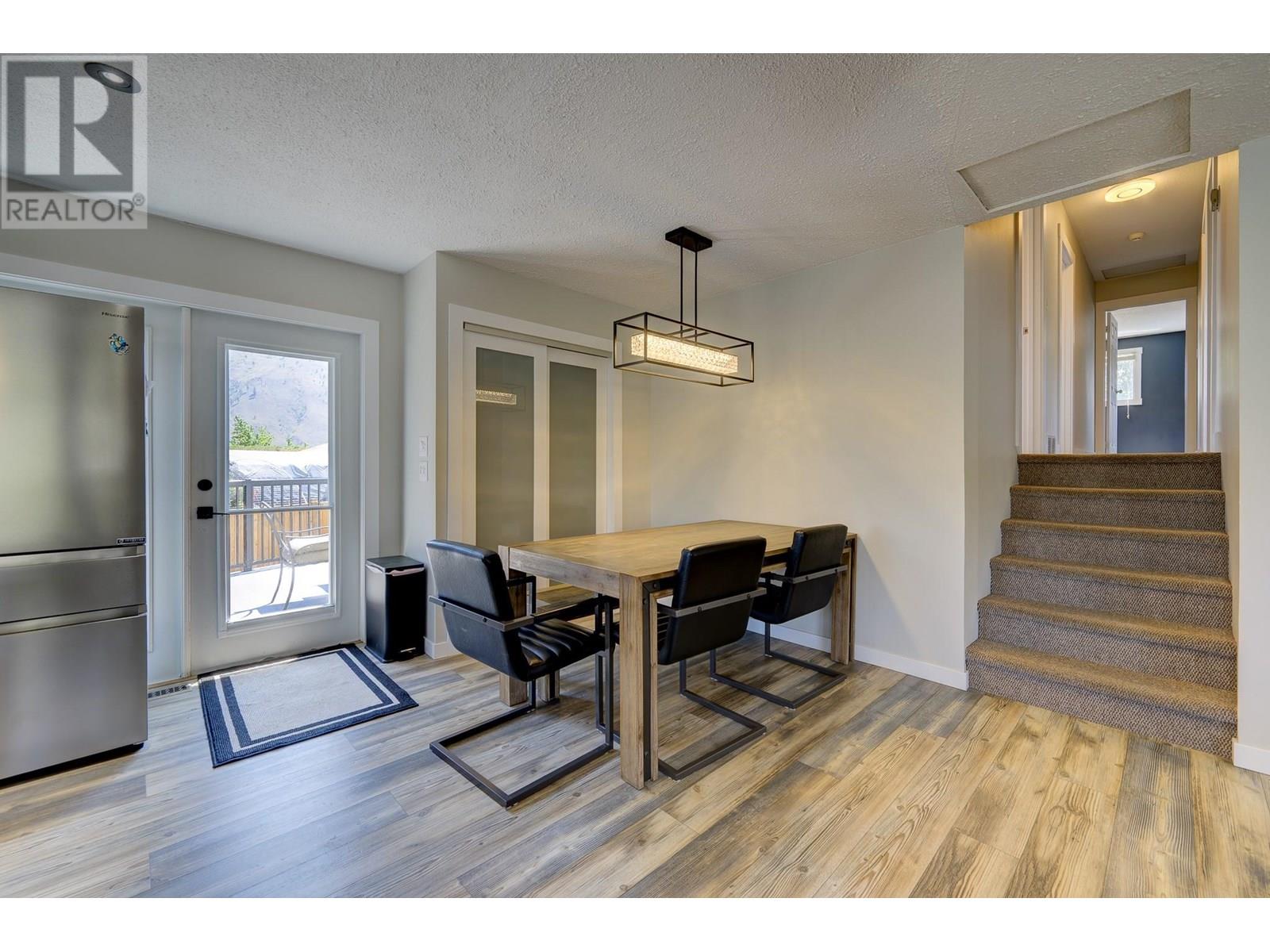 Property at 2505 SANDALWOOD Drive image 5