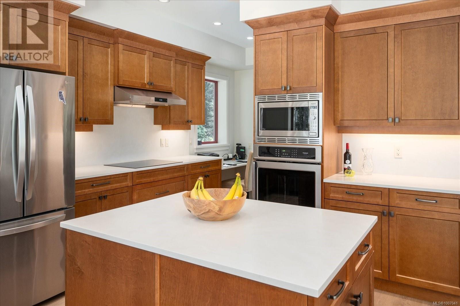 6208 Island Hwy W, Qualicum Beach, British Columbia  V9K 2E3 - Photo 12 - 1007041