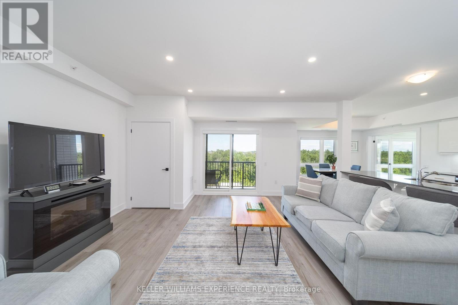 Property at 401 - 8 CULINARY LANE image 3