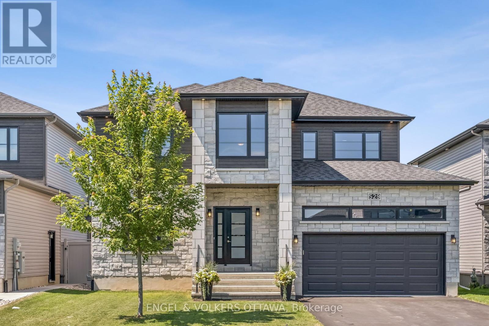Property at 529 LUCENT STREET image 2