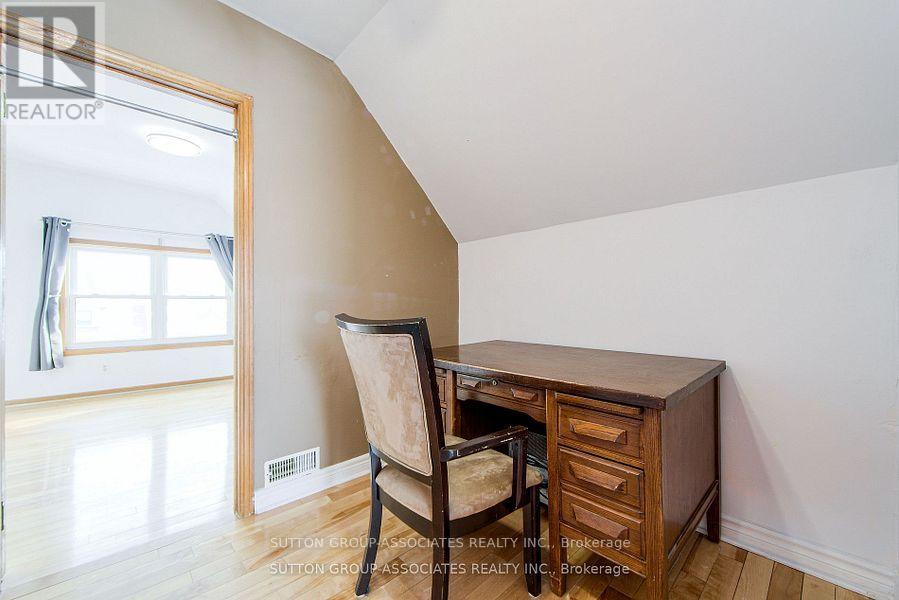 50 Lappin Avenue, Toronto, Ontario  M6H 1Y4 - Photo 19 - W12305285