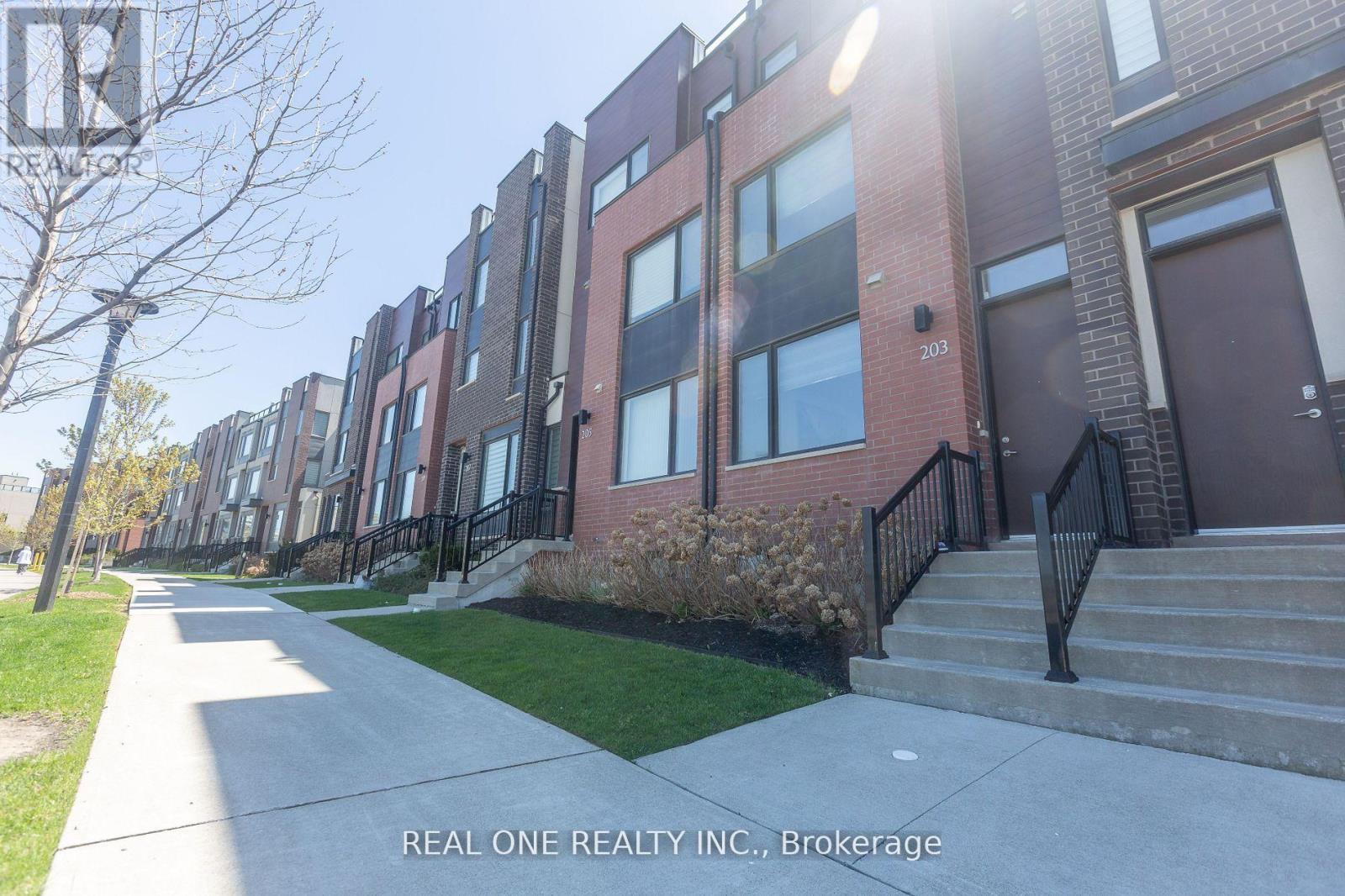 Property at 203 DOWNSVIEW PARK BOULEVARD image 1
