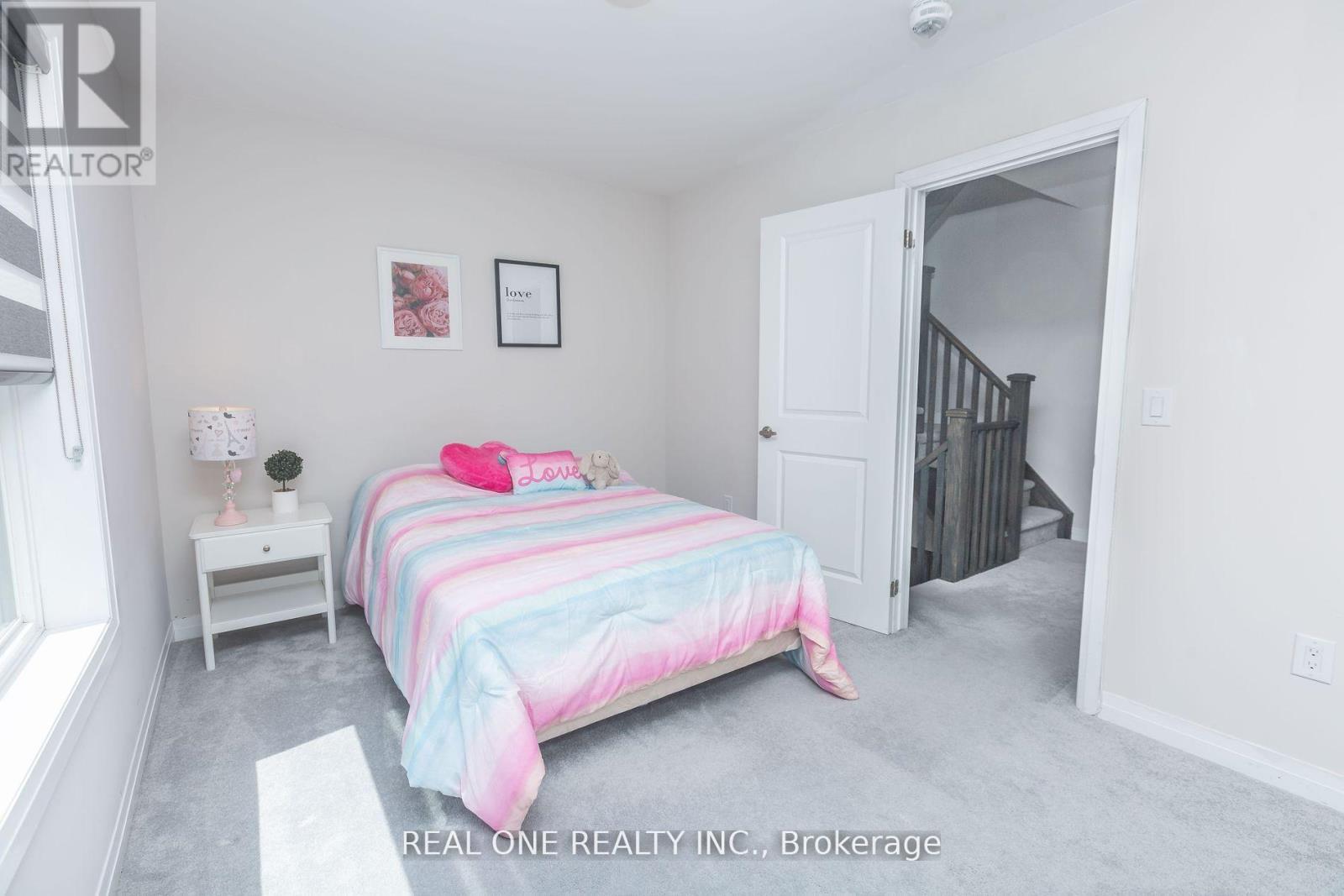 203 Downsview Park Boulevard, Toronto, Ontario  M3K 0C8 - Photo 12 - W12305286