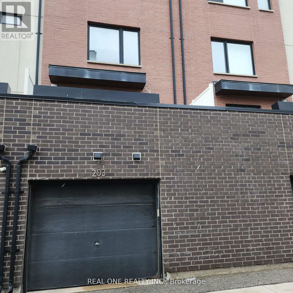 203 Downsview Park Boulevard, Toronto, Ontario  M3K 0C8 - Photo 24 - W12305286