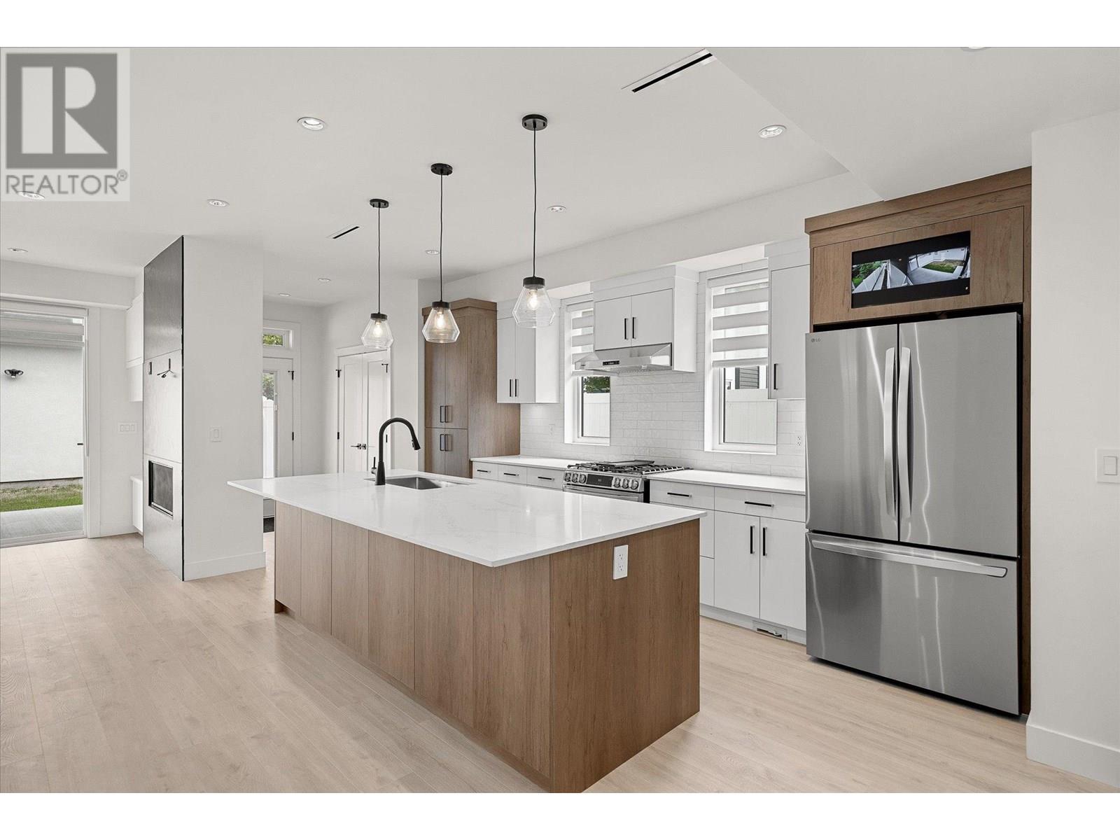 840 Grenfell Avenue Unit# 3, Kelowna, British Columbia  V1Y 5J4 - Photo 1 - 10356715