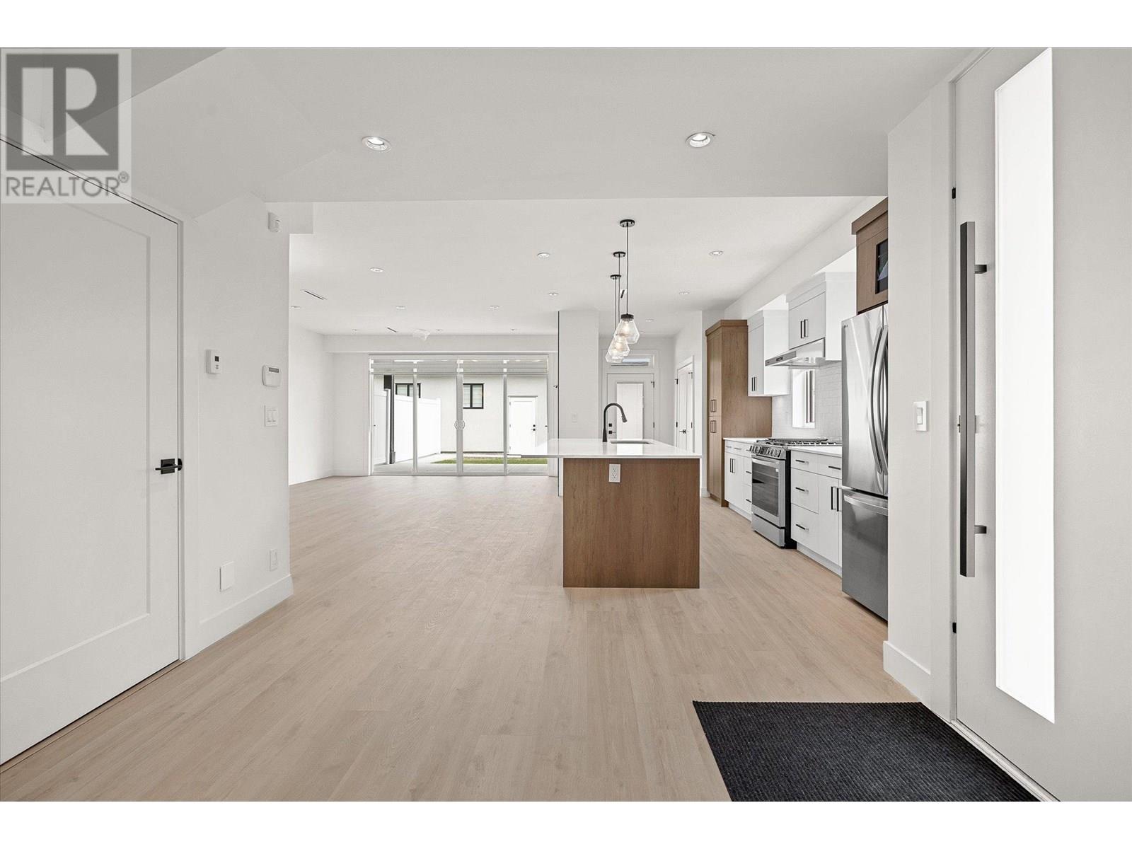 840 Grenfell Avenue Unit# 3, Kelowna, British Columbia  V1Y 5J4 - Photo 4 - 10356715