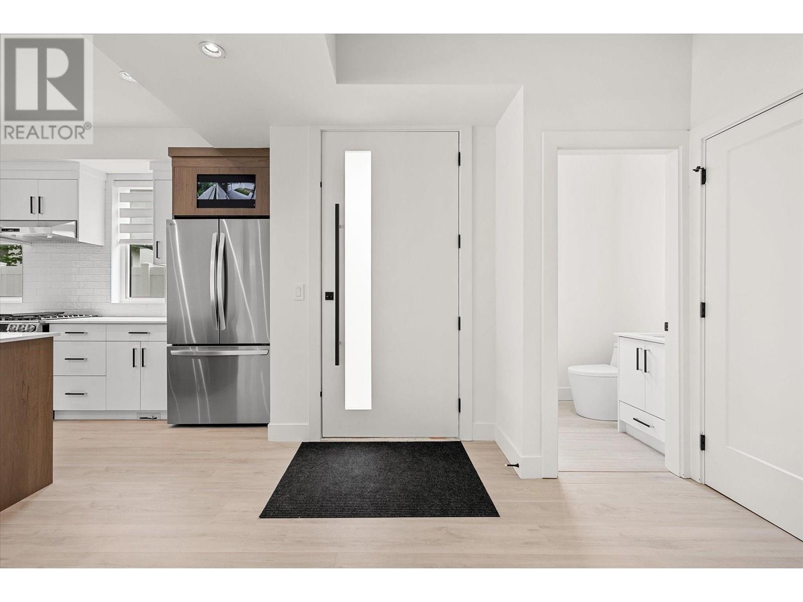 840 Grenfell Avenue Unit# 3, Kelowna, British Columbia  V1Y 5J4 - Photo 3 - 10356715