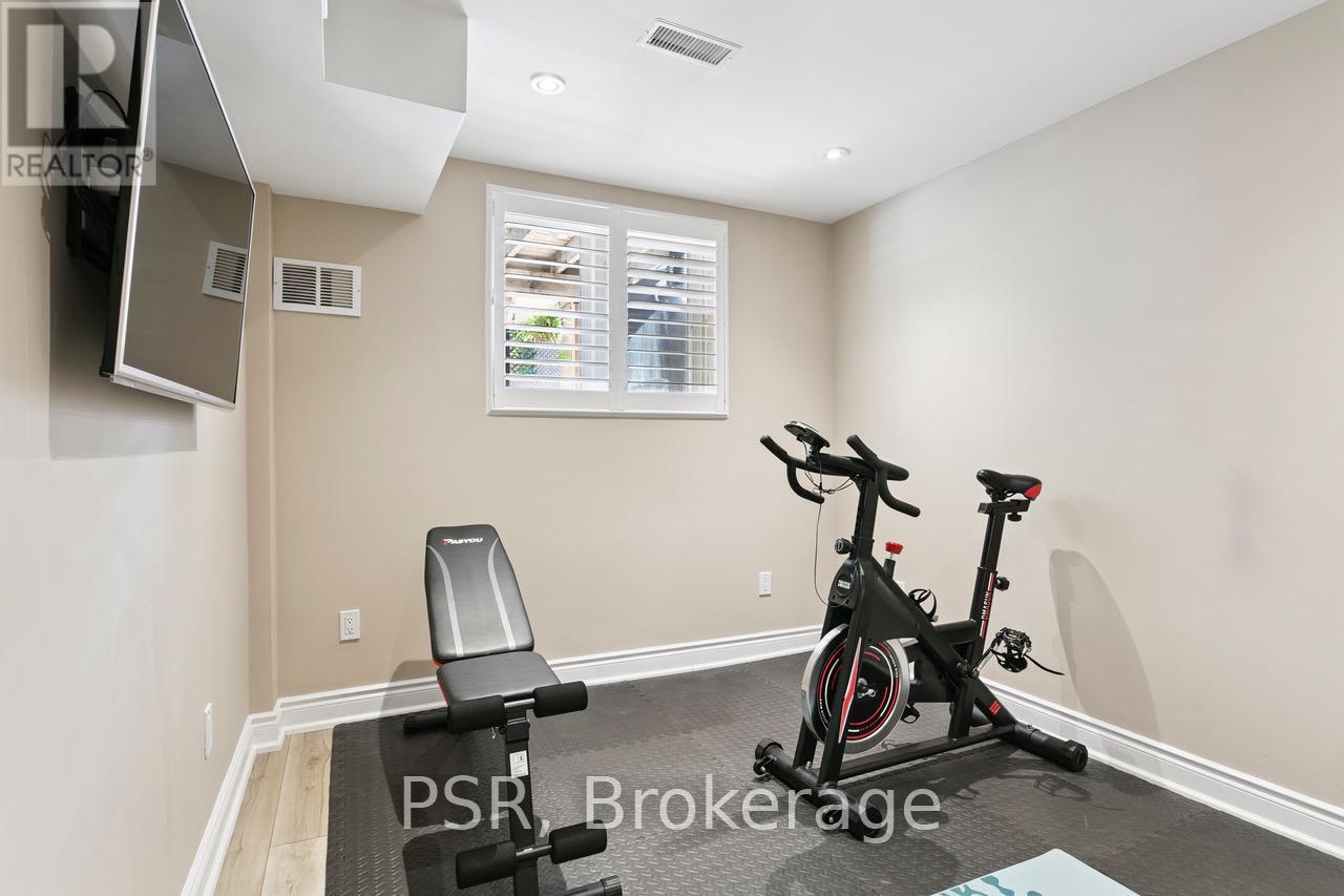 2136 Redstone Crescent, Oakville, Ontario  L6M 5B3 - Photo 33 - W12304957