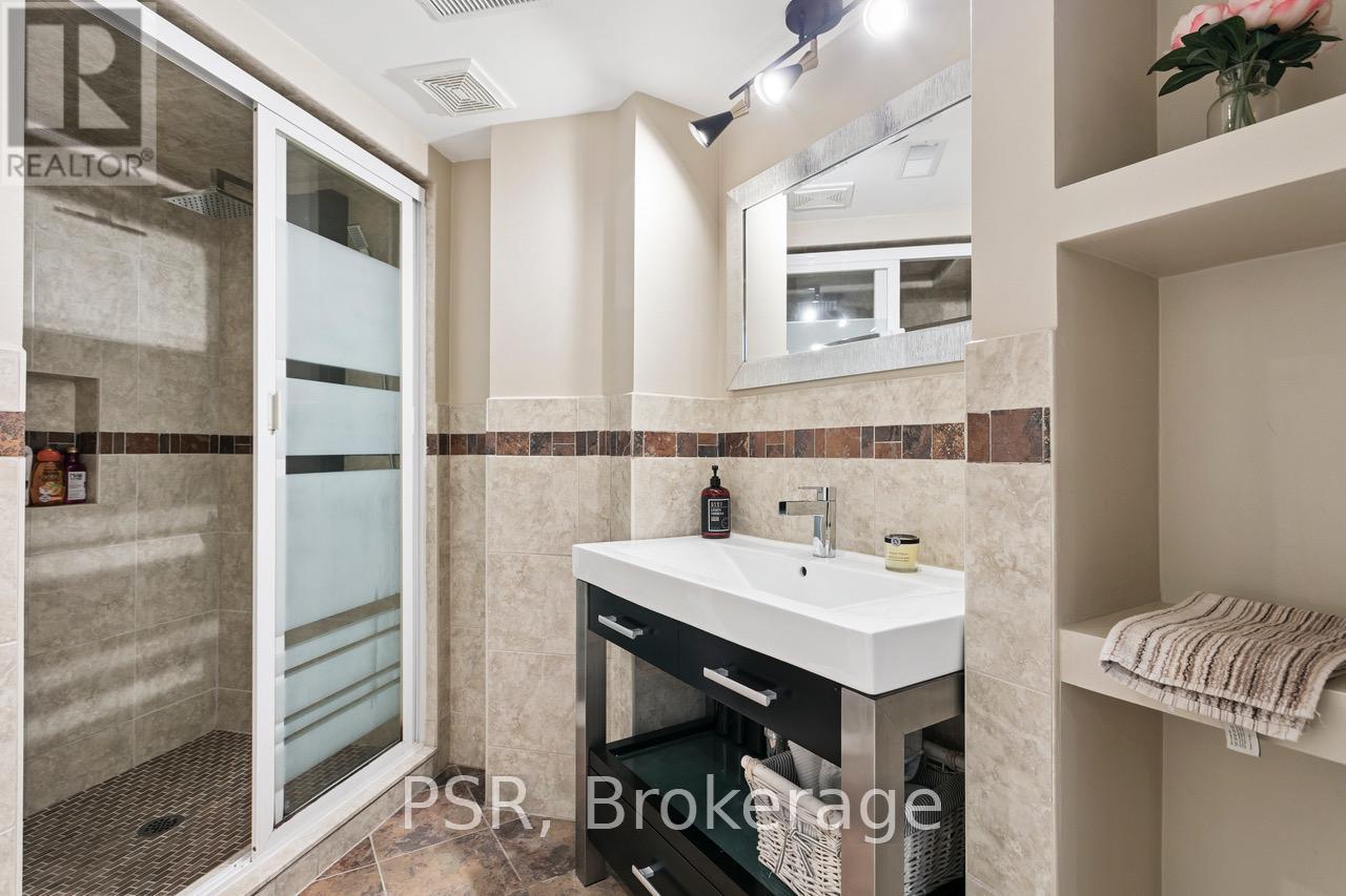 2136 Redstone Crescent, Oakville, Ontario  L6M 5B3 - Photo 36 - W12304957