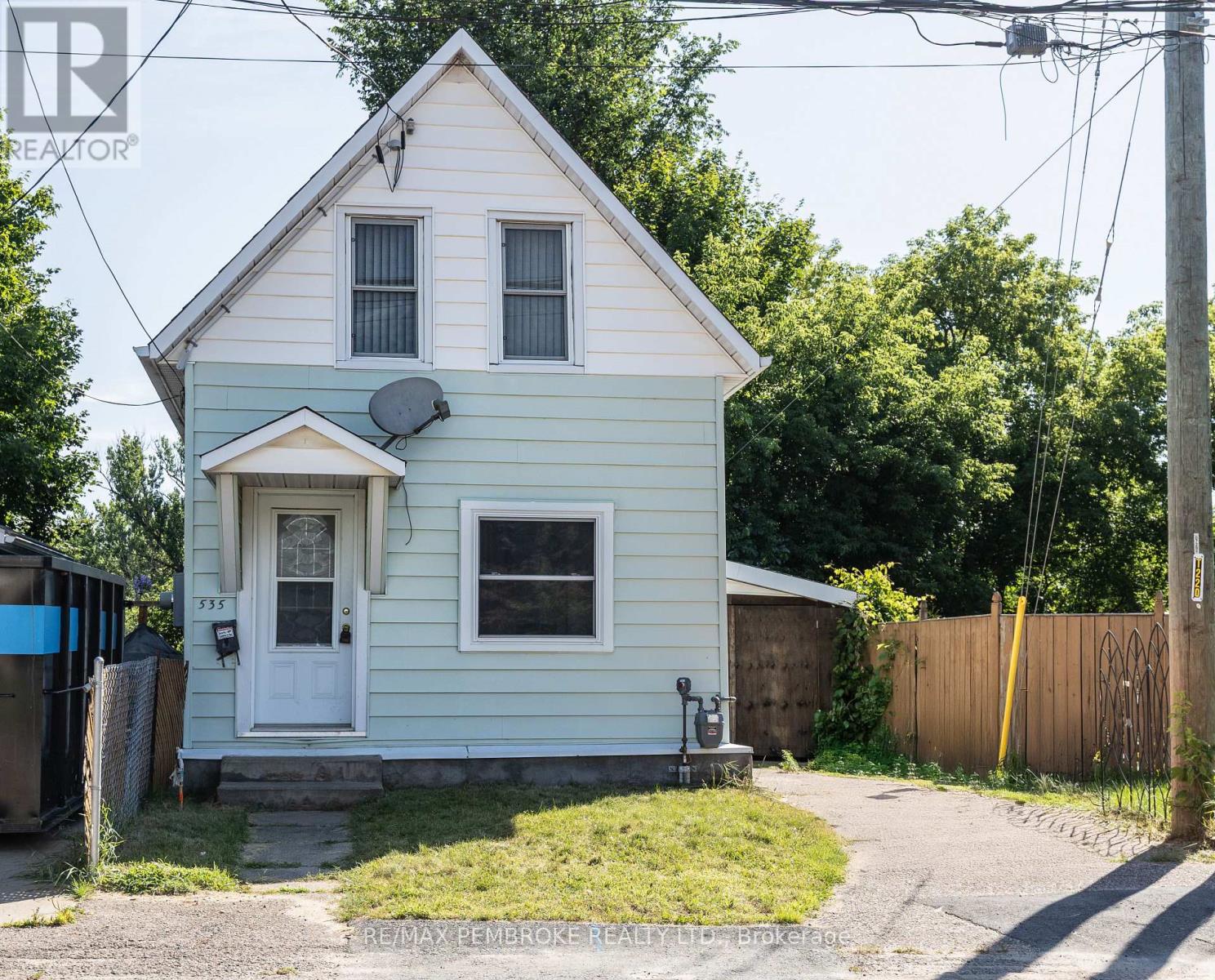535 MOFFAT STREET, Pembroke, Ontario