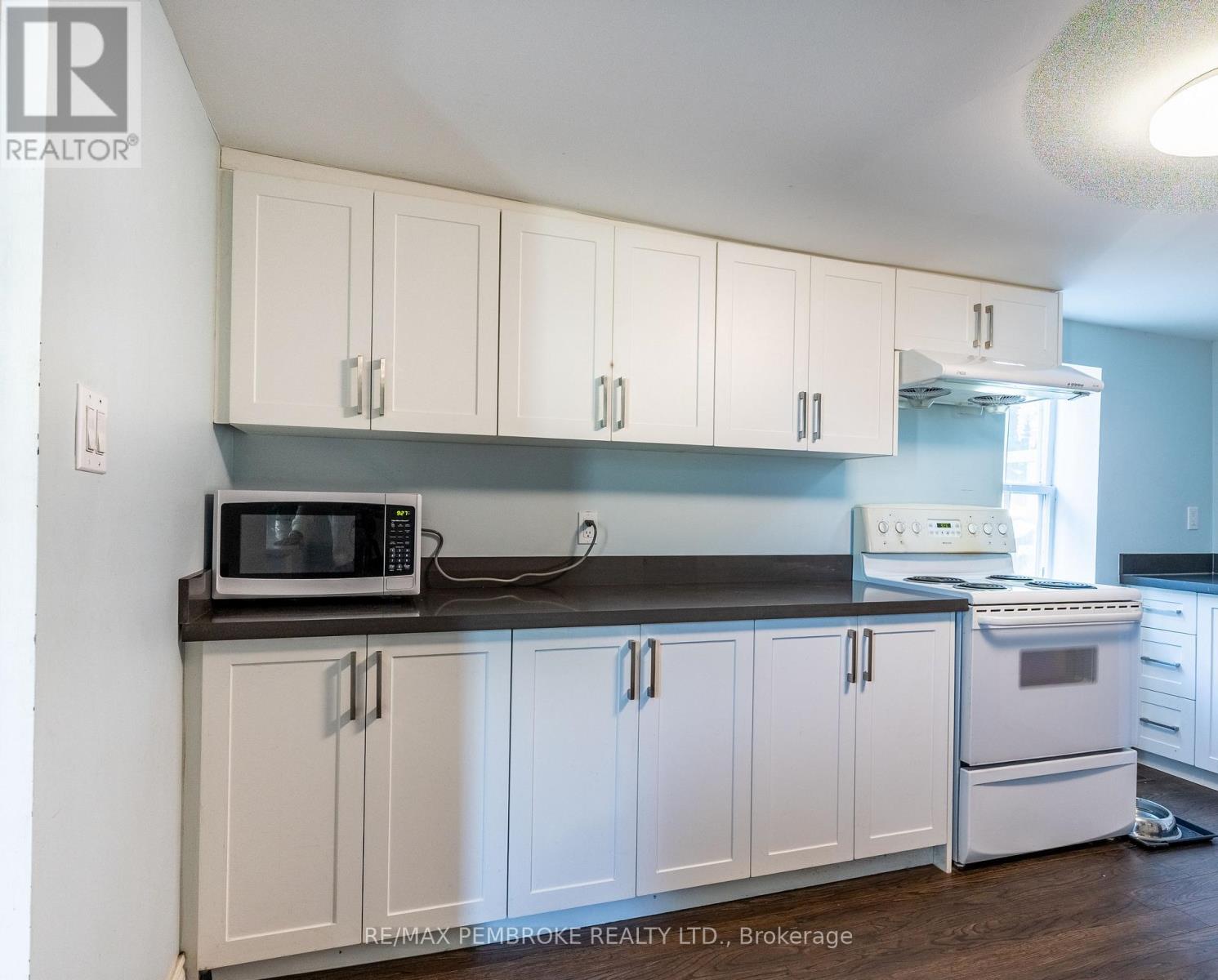 535 Moffat Street, Pembroke, Ontario  K8A 3Y2 - Photo 11 - X12305338