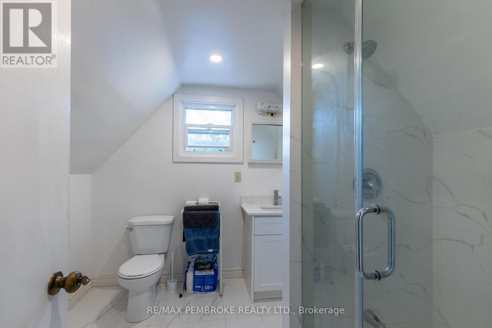 535 Moffat Street, Pembroke, Ontario  K8A 3Y2 - Photo 20 - X12305338