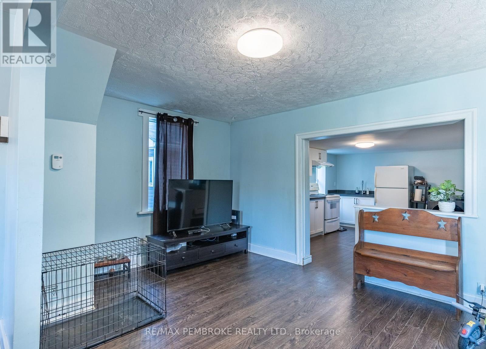 535 Moffat Street, Pembroke, Ontario  K8A 3Y2 - Photo 8 - X12305338